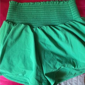 Aerie green shorts